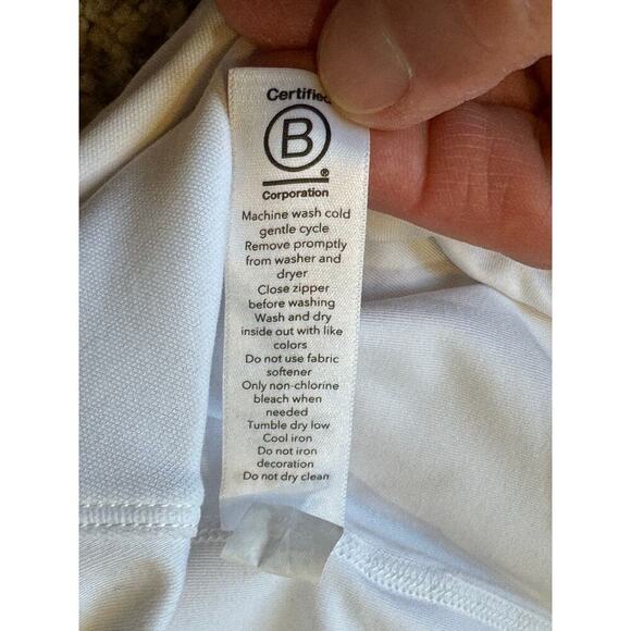 ATHLETA Skirt/skort size Large; White, Lightweight & quick dry, Longer styling - Picture 11 of 11